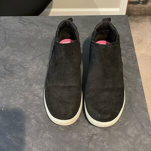 Ryka US size 9, super comfortable, worn but in good condition.